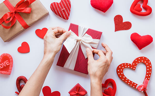 Valentine’s Day Specials for Tanning Salons